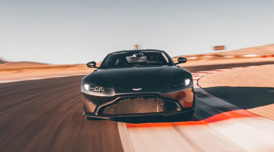 Aston Martin Vantage S Details