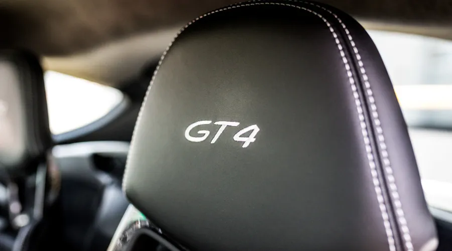 Porsche Cayman GT4