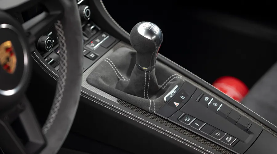 Porsche Cayman GT4