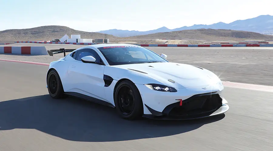 Aston Martin Vantage GT4