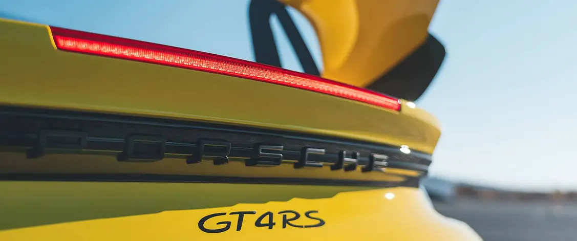 Porsche Cayman GT4 RS