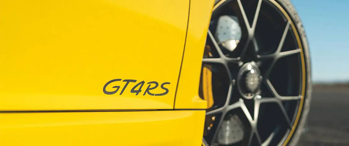 Porsche Cayman GT4 RS