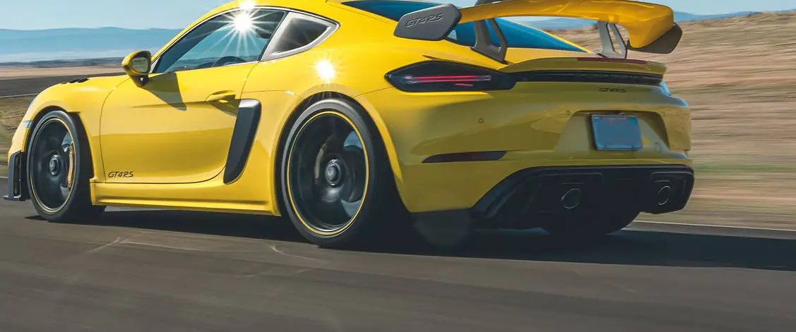Porsche Cayman GT4 RS