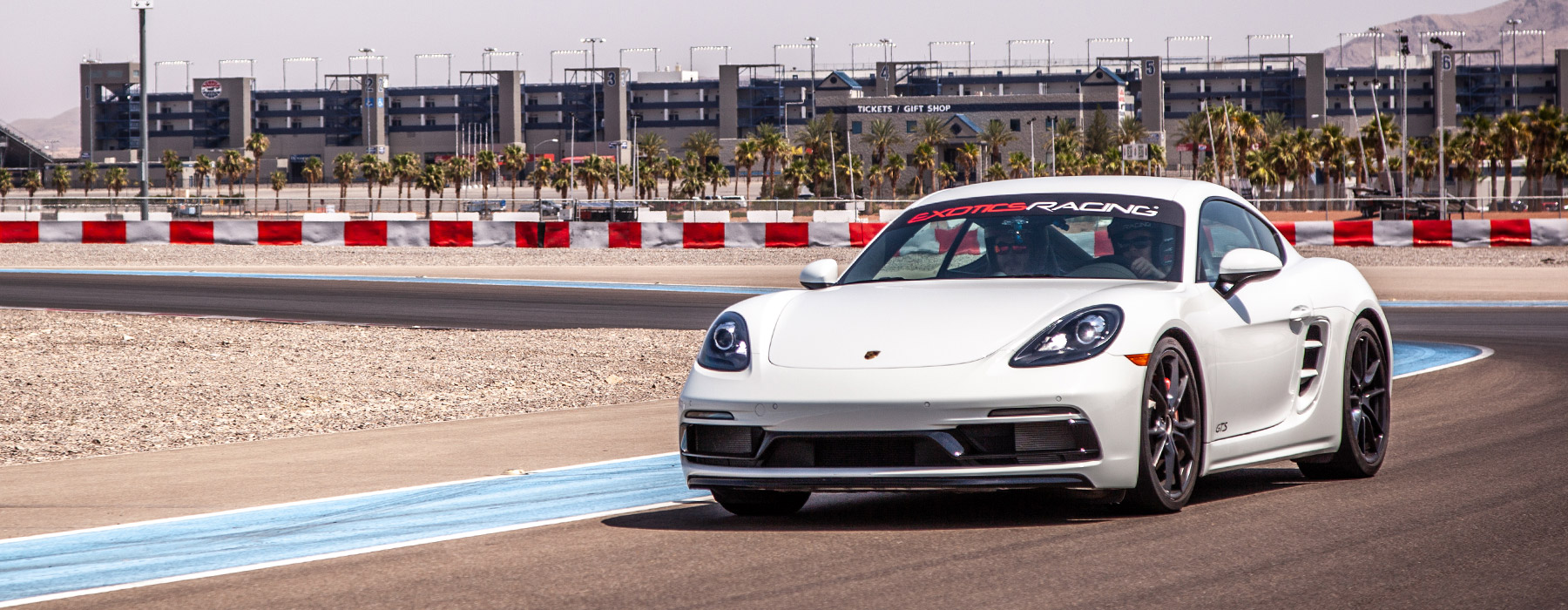 Porsche Motor Sports - Porsche live at the race track - Porsche